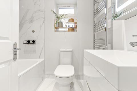 1 bedroom apartment for sale, Hoyle Road, SW17