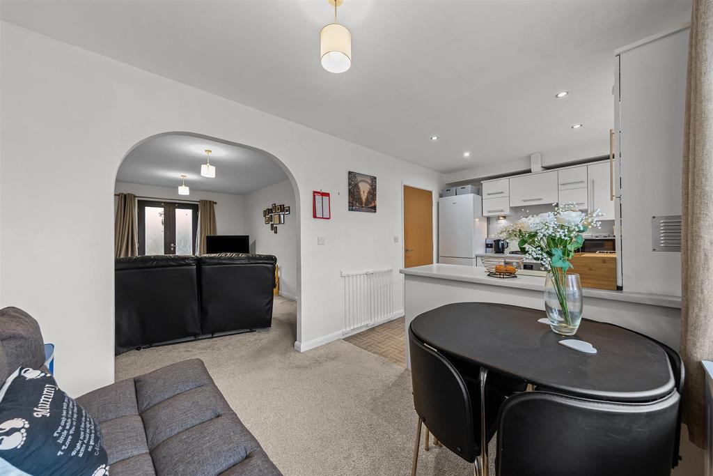 28 Berrington Gr Web18.jpg
