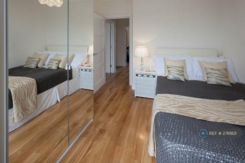 2 bedroom flat to rent, Commercial Road, London, E14