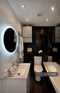 2 bedroom flat to rent, Commercial Road, London, E14