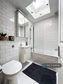 2 bedroom flat to rent, Tooting, London, SW17
