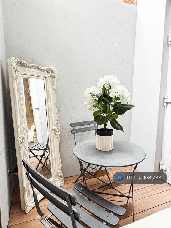 Terrace - Bedroom 2