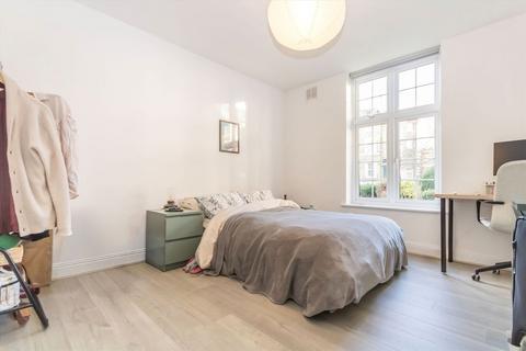 2 bedroom flat to rent, Surbiton Crescent, Kingston Upon Thames KT1