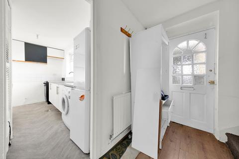2 bedroom flat for sale, Church Hill, West Court Church Hill, E17