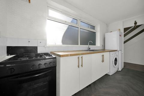2 bedroom flat for sale, Church Hill, West Court Church Hill, E17