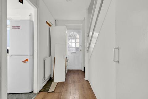 2 bedroom flat for sale, Church Hill, West Court Church Hill, E17
