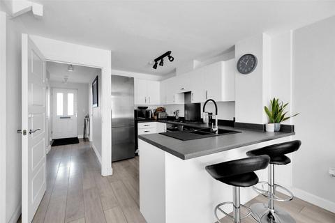 4 bedroom terraced house to rent, Dale Street, Dartford, Kent, DA1