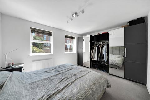 4 bedroom terraced house to rent, Dale Street, Dartford, Kent, DA1