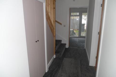 3 bedroom detached house to rent, Douglas Road, Clacton On Sea, Essex, CO15 3JT