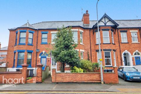 4 bedroom terraced house for sale, Monks Road, Lincoln