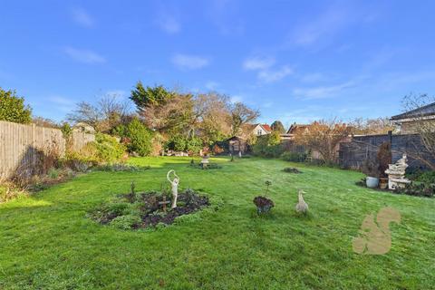 4 bedroom detached bungalow for sale, Fairhaven Avenue, Colchester CO5
