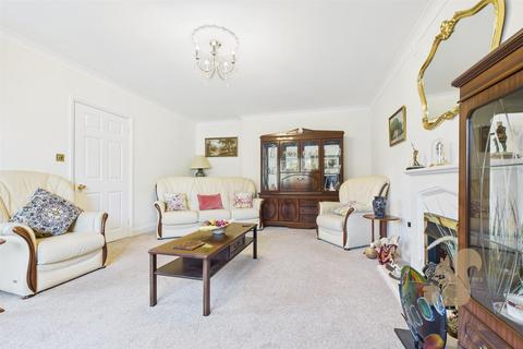 4 bedroom detached bungalow for sale, Fairhaven Avenue, Colchester CO5