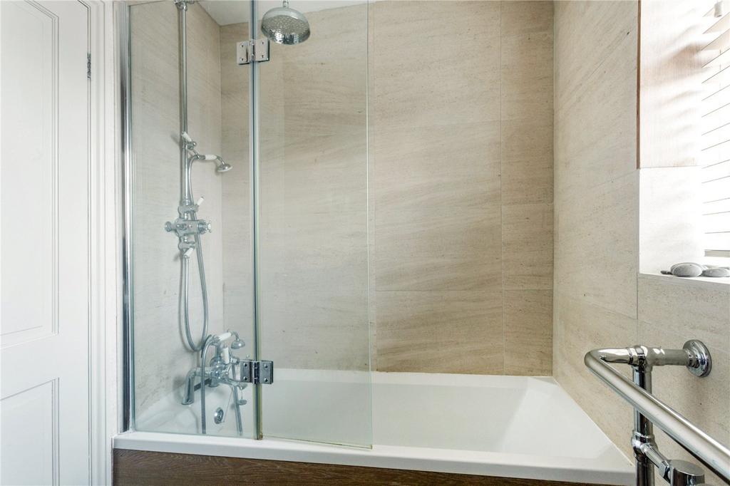 Modern Bathroom