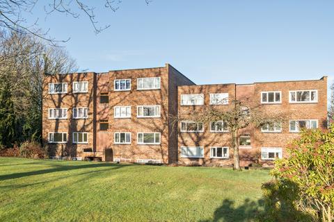 2 bedroom apartment for sale, Vale Road, Weybridge, KT13