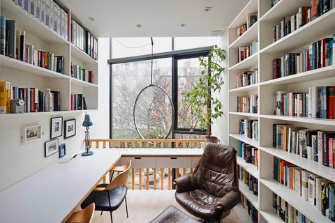 3 bedroom terraced house for sale, Chantrey Road, London SW9