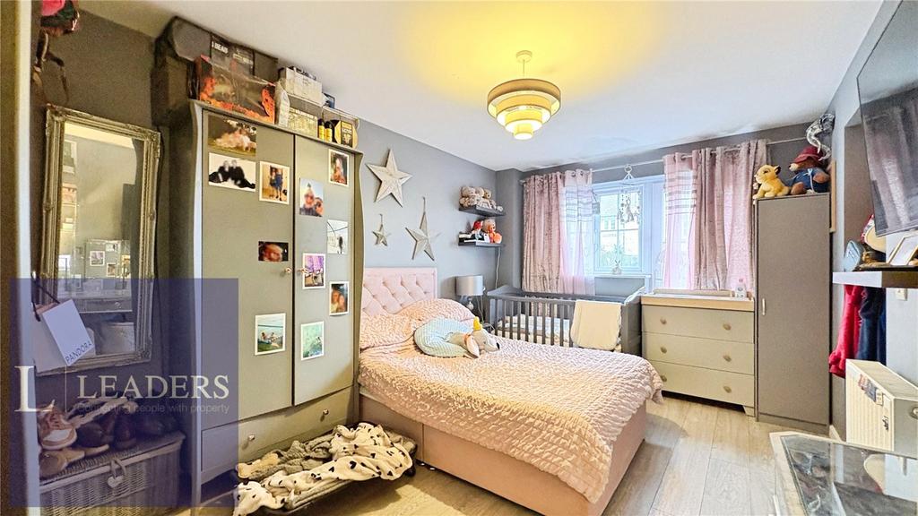 Bedroom 4 / Recep