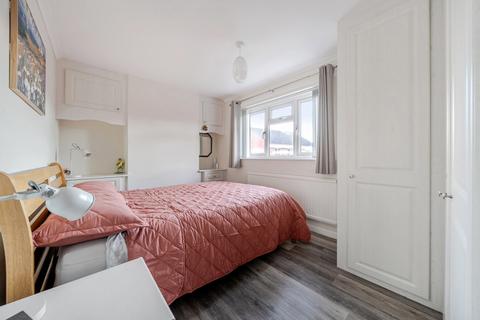 3 bedroom semi-detached house for sale, Henley Gardens, Hampshire PO15