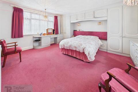3 bedroom semi-detached house for sale, Three Bridges Road, Three Bridges, Crawley