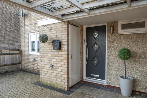 3 bedroom end of terrace house for sale, Hildas Court,  Aylesbury,  HP19