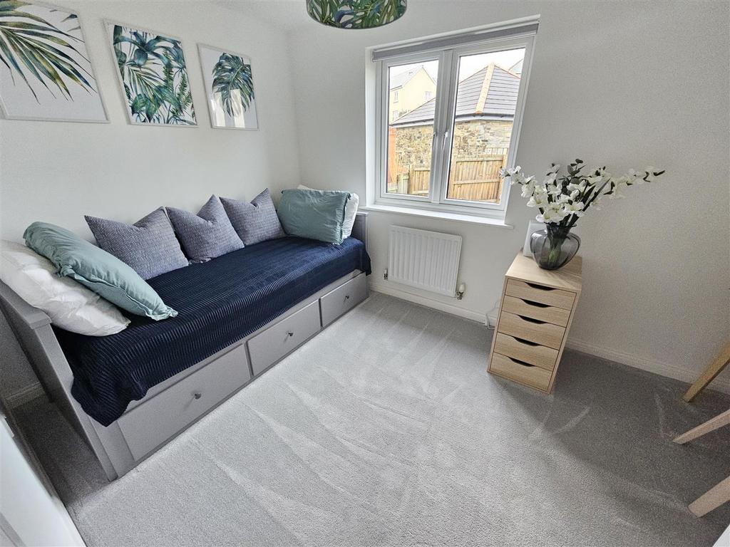Bedroom 3.jpg