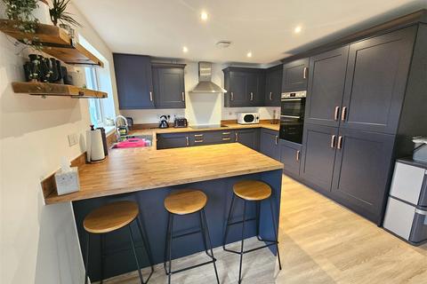 4 bedroom detached house for sale, Foggintor Grove, Tavistock