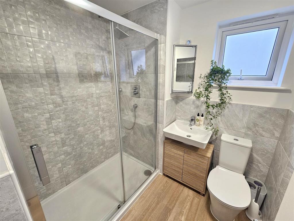 Ensuite.jpg