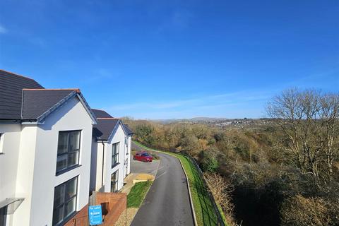 4 bedroom detached house for sale, Foggintor Grove, Tavistock