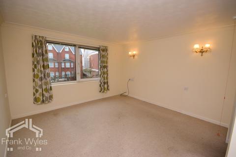 1 bedroom apartment to rent, Poplar Court, Kings Road, Lytham St. Annes, Lancashire