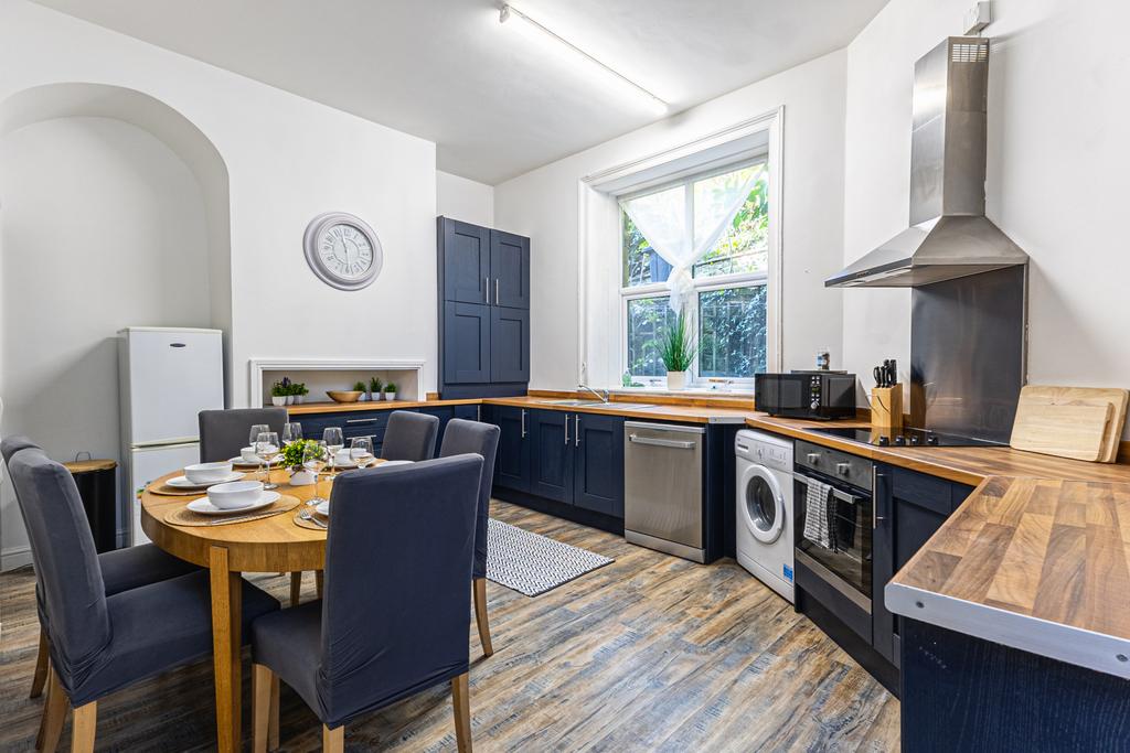 Kitchen/Dining