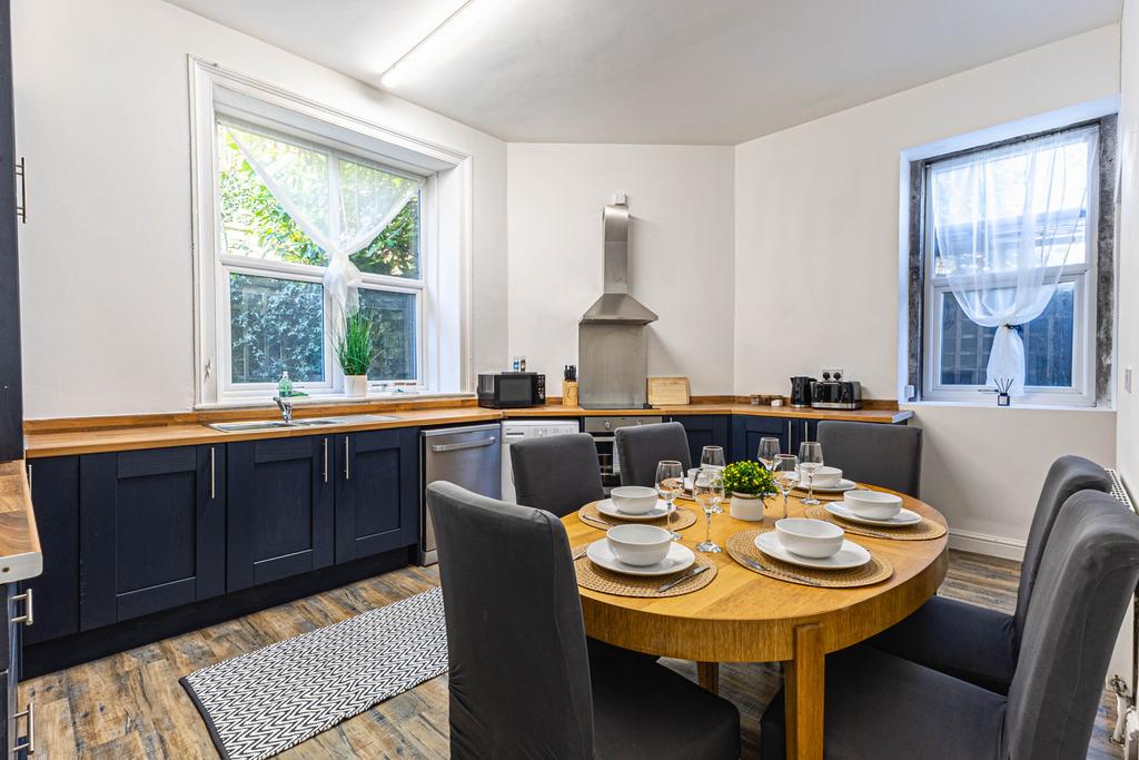 Kitchen/Dining
