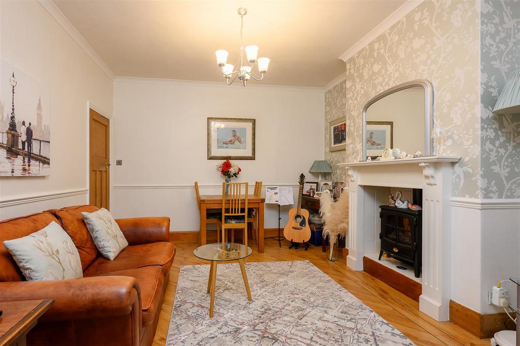 Lounge/dining room