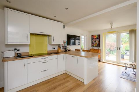 4 bedroom semi-detached house for sale, Middlethorpe Grove, York, YO24 1JW