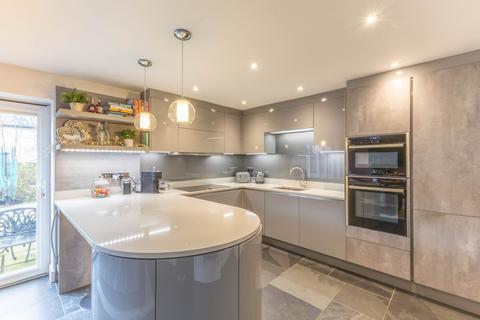 4 bedroom terraced house for sale, 43 Whinlatter Drive, Kendal