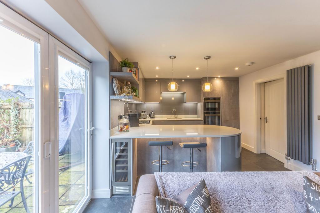 Kitchen / living area