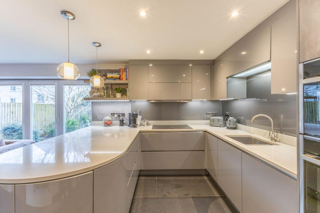 Kitchen / living area