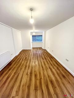 2 bedroom ground floor flat to rent, Cowbridge Road East, Canton, Cardiff