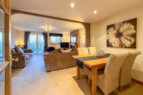 3 bedroom terraced house for sale, Damfield Mews, Huddersfield HD4