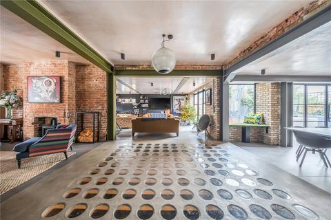 4 bedroom semi-detached house for sale, West End Grove, Farnham, Surrey, GU9