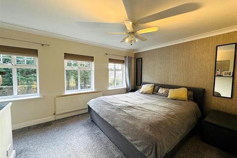 4 bedroom detached house for sale, Whitehouse Avenue, Eggborough, Goole