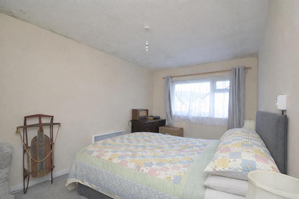 Bedroom1.jpg