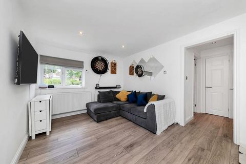 2 bedroom flat to rent, Coronation Avenue, Royston SG8