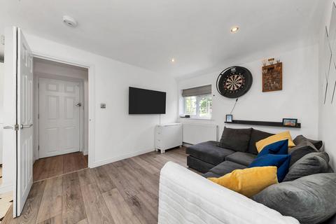 2 bedroom flat to rent, Coronation Avenue, Royston SG8