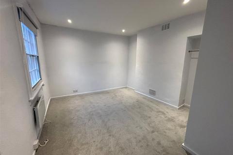 2 bedroom apartment to rent, CORNMARKET STREET, OXFORD,OX1