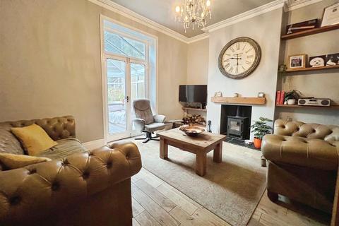 3 bedroom end of terrace house for sale, Rhodes Terrace, Bradford BD2