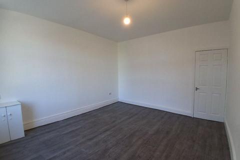 3 bedroom terraced house to rent, Brush Street, Burnley BB11