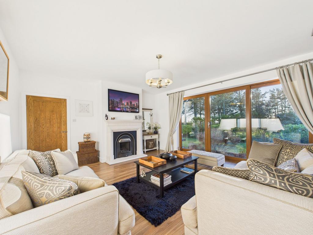 Formal Lounge
