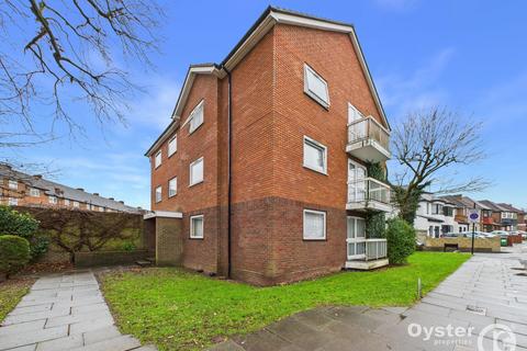 2 bedroom flat for sale, Bromefield, Stanmore, HA7