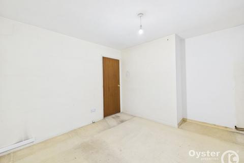 2 bedroom flat for sale, Bromefield, Stanmore, HA7