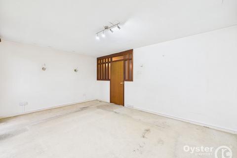 2 bedroom flat for sale, Bromefield, Stanmore, HA7