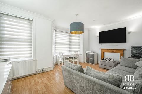 2 bedroom maisonette for sale, Empress Avenue, Ilford, IG1